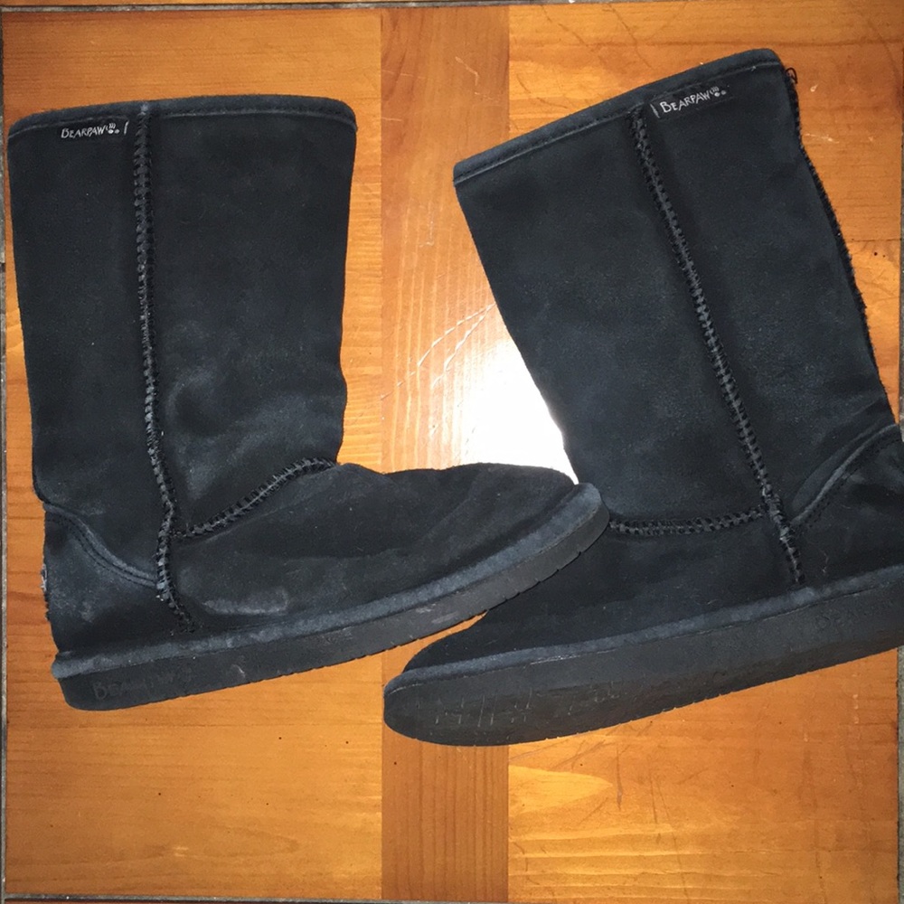 Black bear paw boots